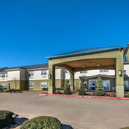 Best Western Club House Inn & Suites Mineral Wells Exterior photo