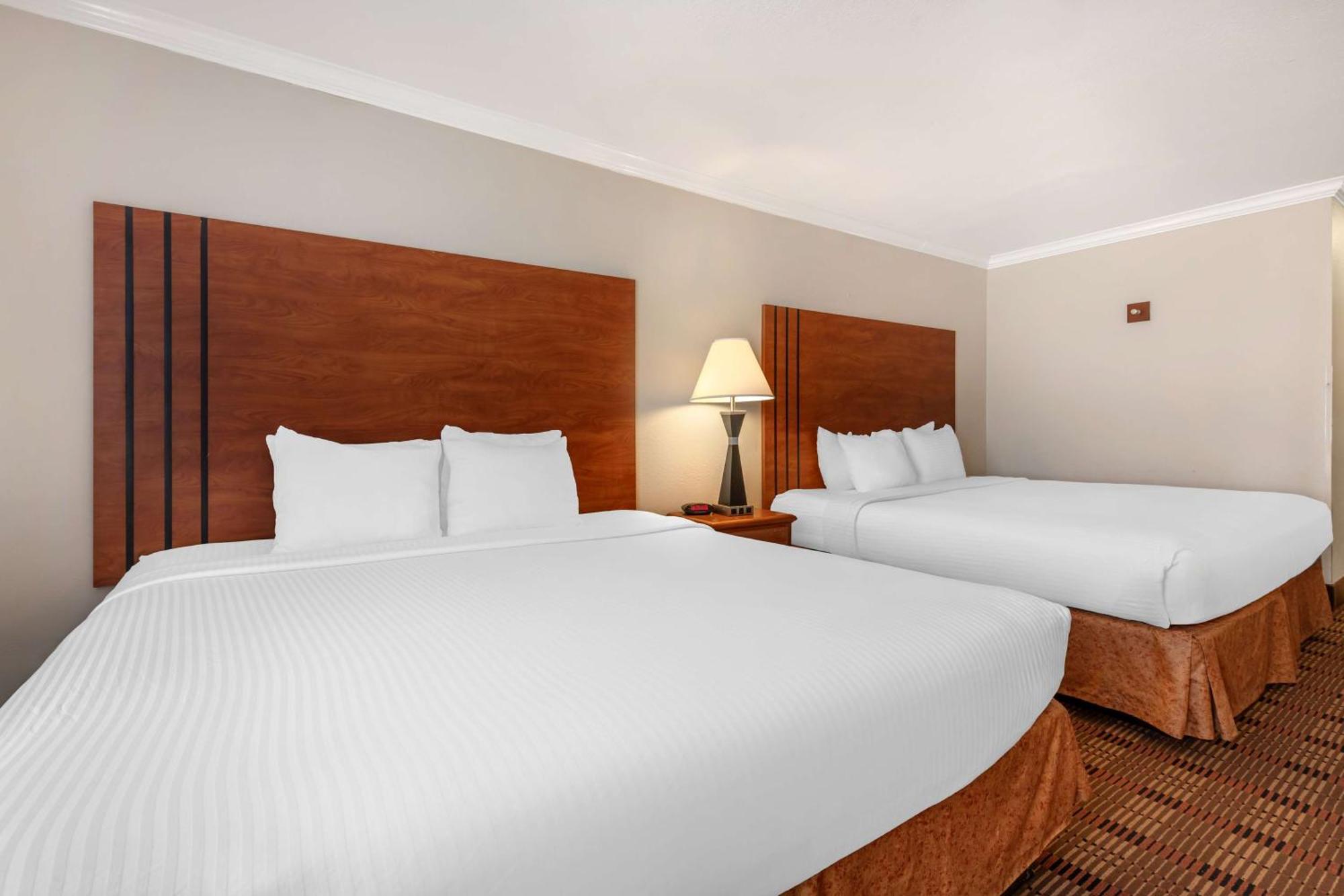 Best Western Club House Inn & Suites Mineral Wells Exterior photo