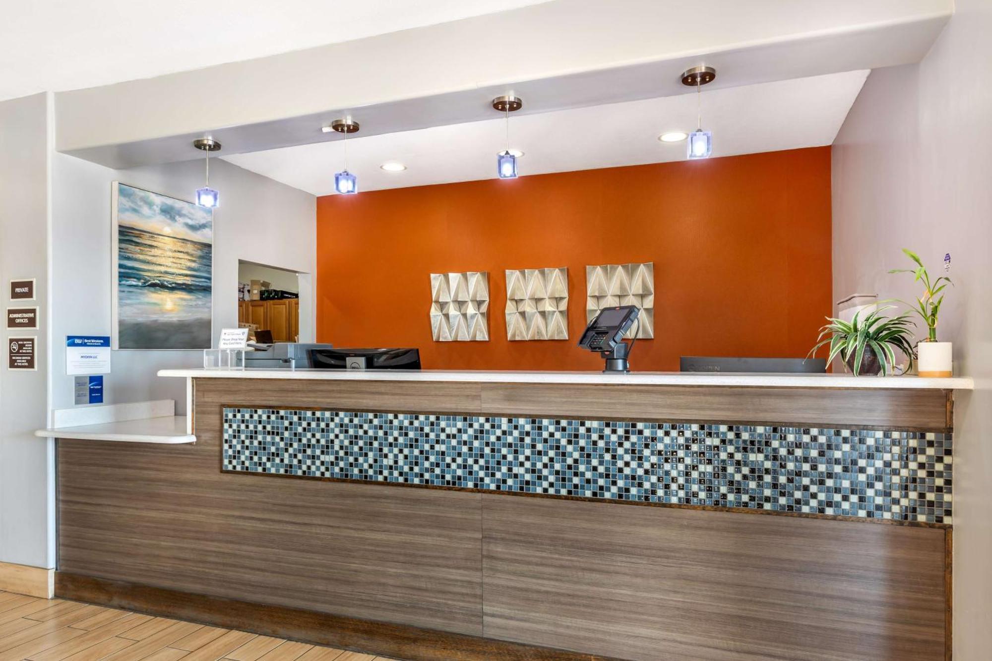 Best Western Club House Inn & Suites Mineral Wells Exterior photo